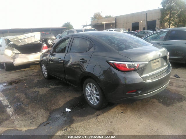2018 Toyota Yaris, VIN: 3MYDLBYV8JY300477