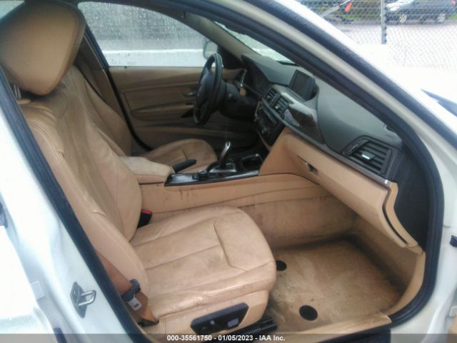 WBA3B1G59FNT03981 BMW 3 Series 320i
