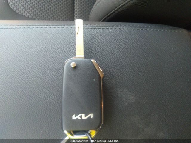 KNDPUCAF4P7106184 KIA Sportage Lx