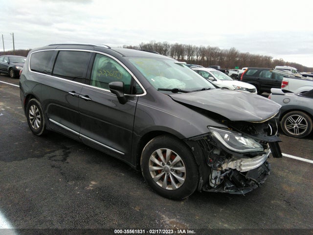 2C4RC1BG4JR246104 auction archive image