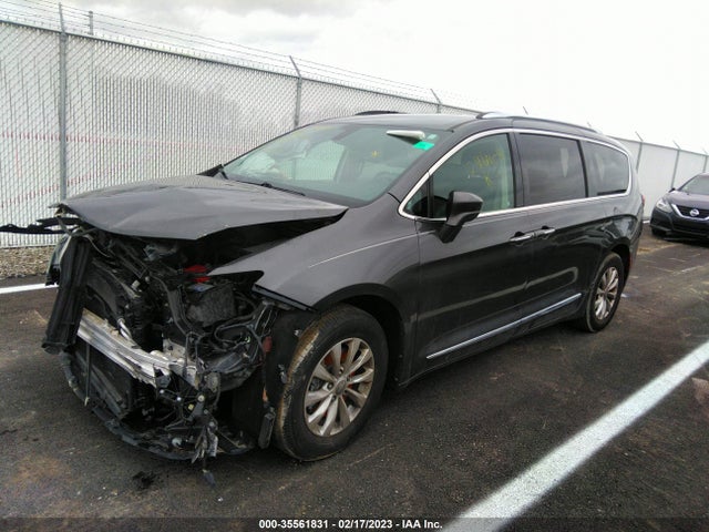 2C4RC1BG4JR246104 Chrysler Pacifica Touring L