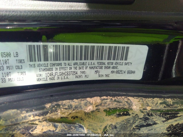 2017 Jeep Grand Cherokee, VIN: 1C4RJFLG0HC637254