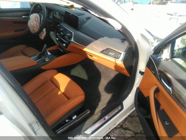 BMW 5 Series 540i 2019 WBAJE5C59KWW30008 Image 5