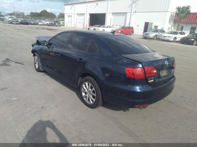 3VWDP7AJ7CM412735 Volkswagen Jetta Sedan Se W