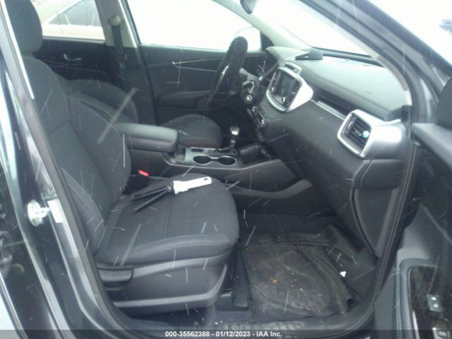 5XYPGDA31KG600985 KIA Sorento