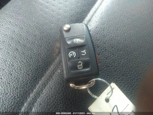 1VWGT7A35HC057177 Volkswagen Passat 1.8t Se W/technology