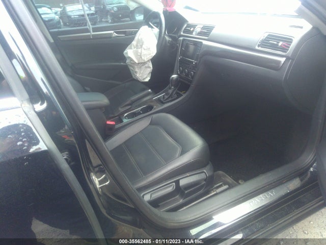 1VWGT7A35HC057177 Volkswagen Passat 1.8t Se W/technology