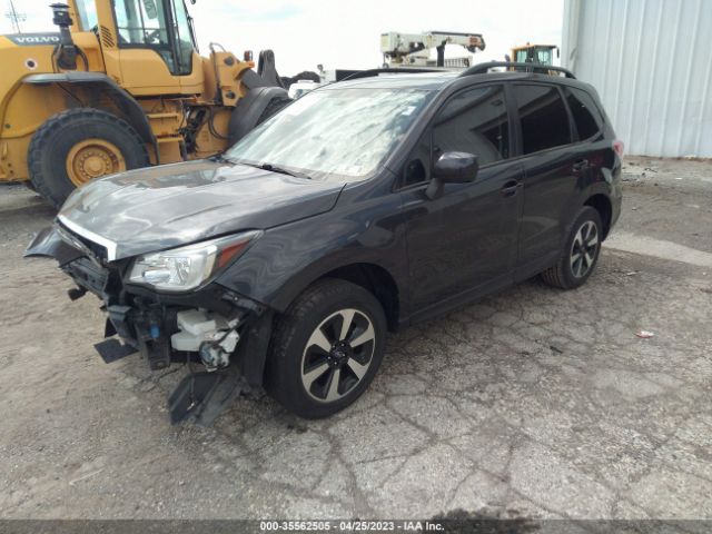 JF2SJAGC1JH567348 Subaru Forester Premium