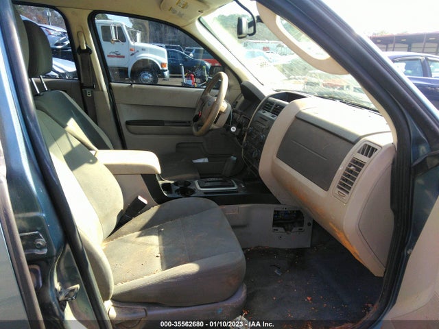 2011 FORD ESCAPE XLS VIN: 1FMCU0C76BKA99856