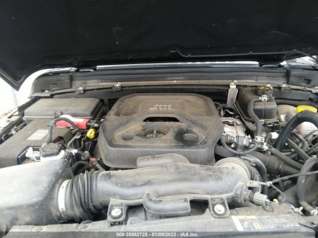 1C4HJXEN8KW595824 Jeep Wrangler Unlimited Sahara