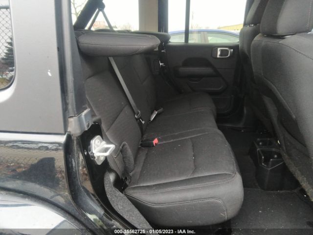 1C4HJXEN8KW595824 Jeep Wrangler Unlimited Sahara