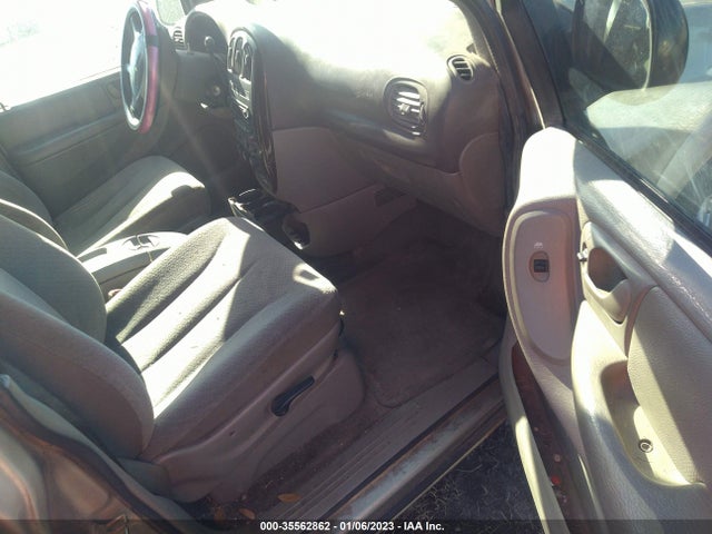 2C4GP74L03R110354 Chrysler Town & Country