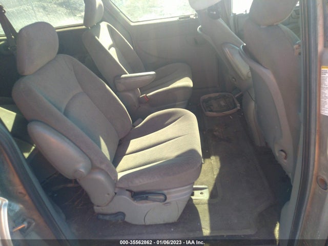 2C4GP74L03R110354 Chrysler Town & Country