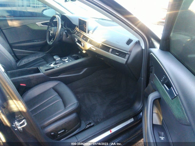 2018 Audi A4, VIN: WAUENAF48JA012820