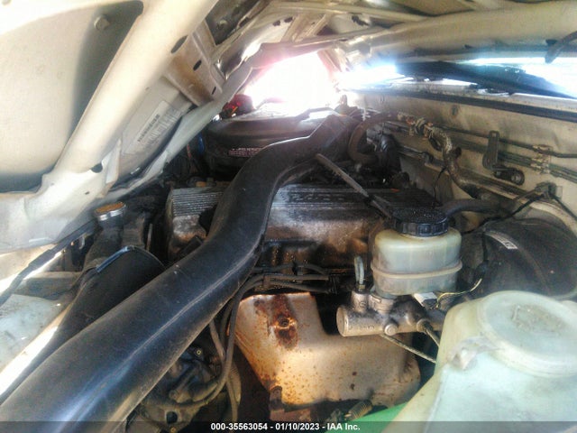 1996 NISSAN TRUCK XE VIN: 1N6SD11S6TC363695