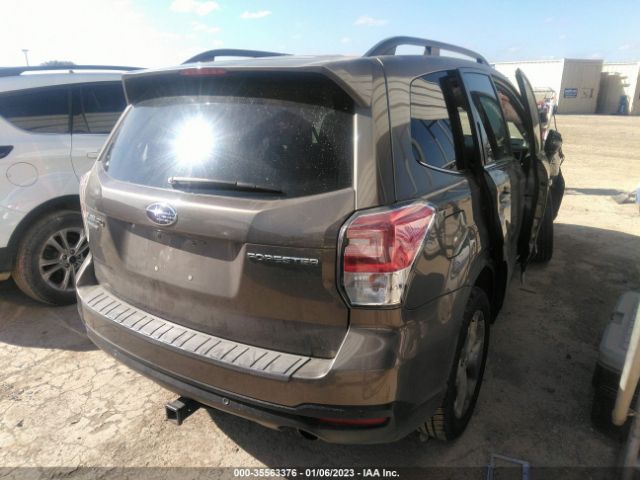 JF2SJAWC4JH569306 Subaru Forester Touring