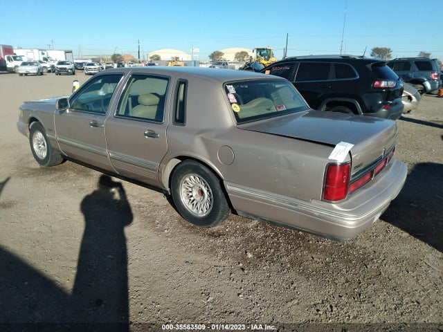 Lincoln Town Car Executive 1997 1LNLM81W7VY731614 Image 4