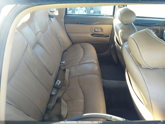 Lincoln Town Car Executive 1997 1LNLM81W7VY731614 Image 9