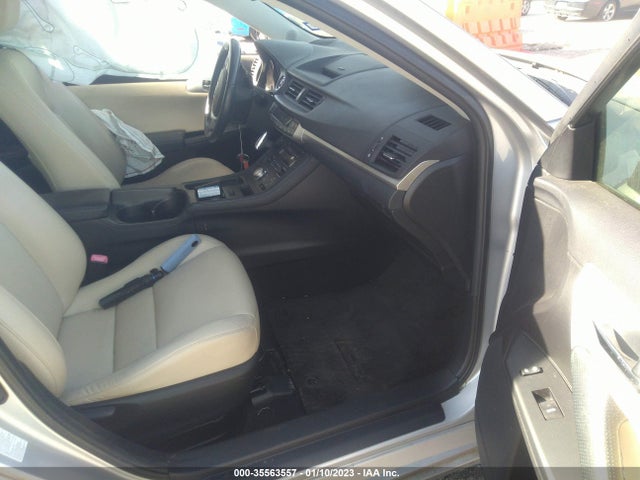 Lexus CT 200H 2012 JTHKD5BH3C2060844 Image 6