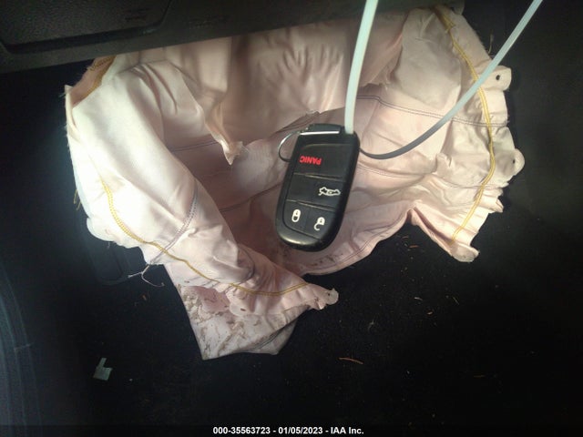 Chrysler 200 Limited 2015 1C3CCCAB3FN590801 Image 3