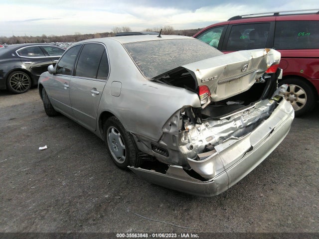 2002 LEXUS LS 430 VIN: JTHBN30F220092035