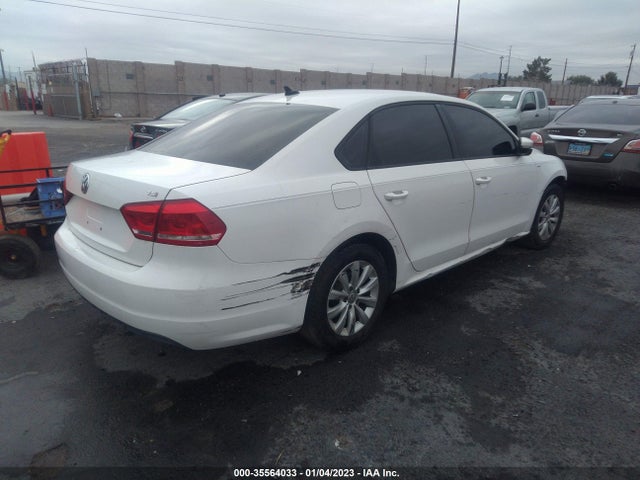 1VWAT7A35FC033738 Volkswagen Passat 1.8t Wolfsburg Ed