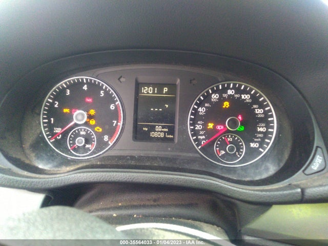 1VWAT7A35FC033738 Volkswagen Passat 1.8t Wolfsburg Ed