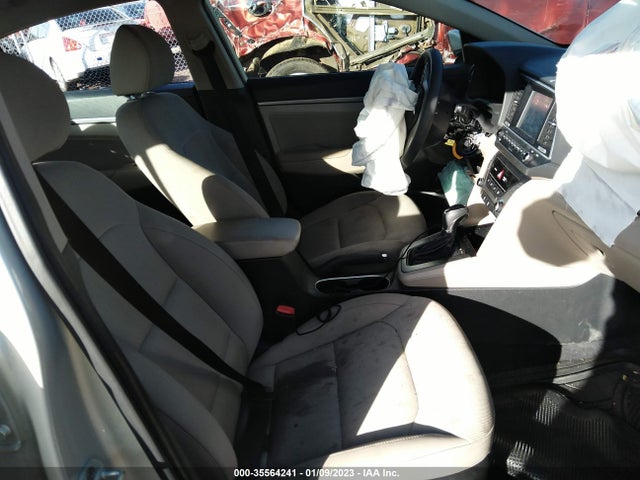 KMHD84LF3HU069086 Hyundai ELANTRA SE