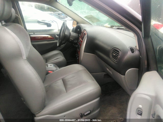 2C4GP64L85R456939 Chrysler Town & Country Limited