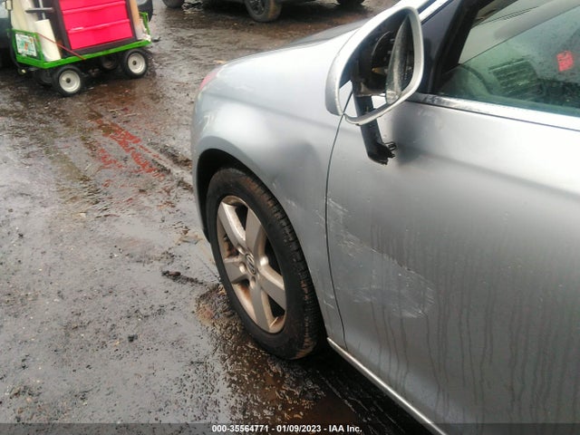 3VWRZ71K78M033900 Volkswagen Jetta Sedan Se/sel