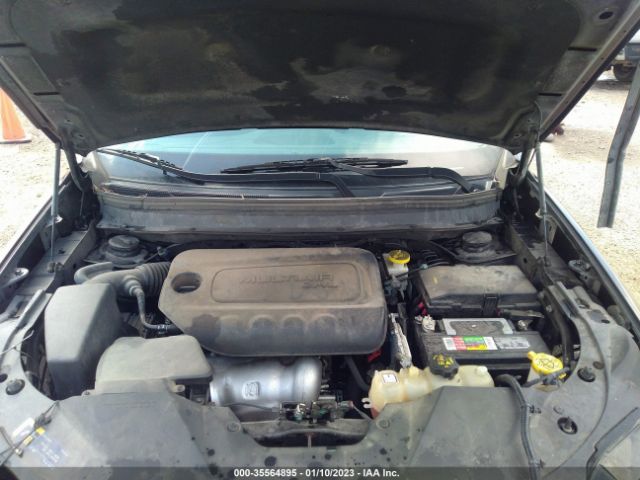 1C4PJLCB6KD333051 Jeep Cherokee Latitude