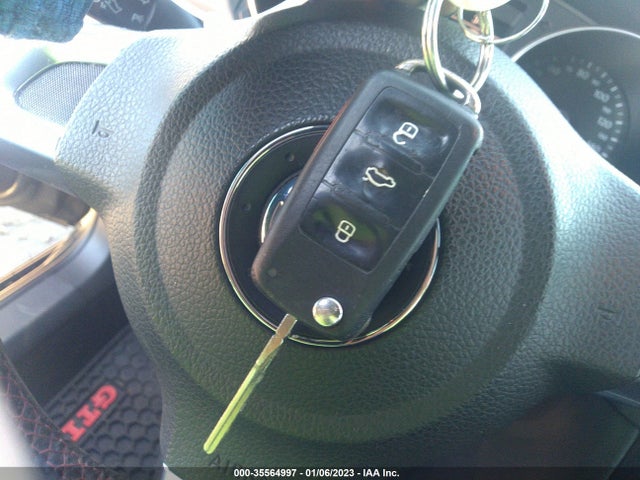 Volkswagen GTI 2011 WVWGV7AJ1BW145371 Image 3