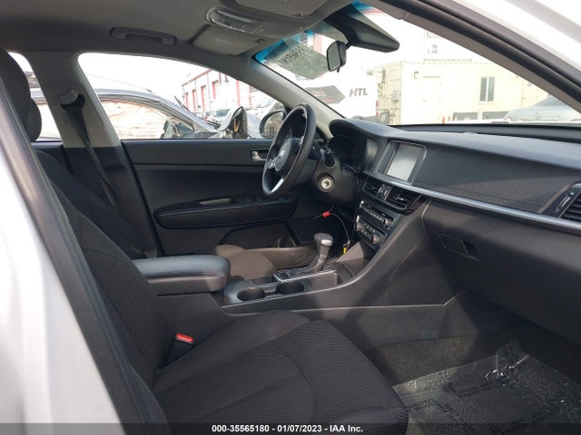 2019 Kia Optima, VIN: 5XXGT4L33KG315606