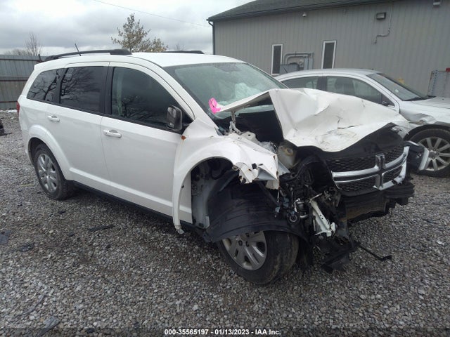 2016 3C4PDCAB5GT223121 main image