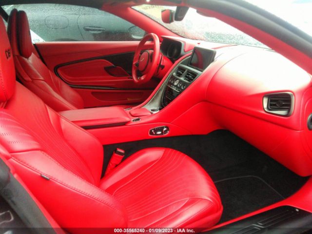 SCFRMFCW7LGM09155 Aston Martin DB11