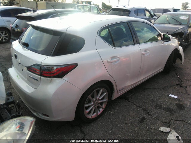 Lexus CT 200H 2011 JTHKD5BH5B2005570 Image 4