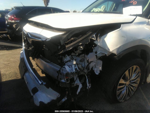 2022 Toyota Highlander, VIN: 5TDEBRCHXNS078960