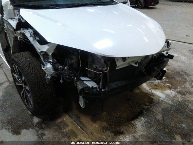 Toyota COROLLA SE 2018 5YFBURHE8JP807584 Image 6