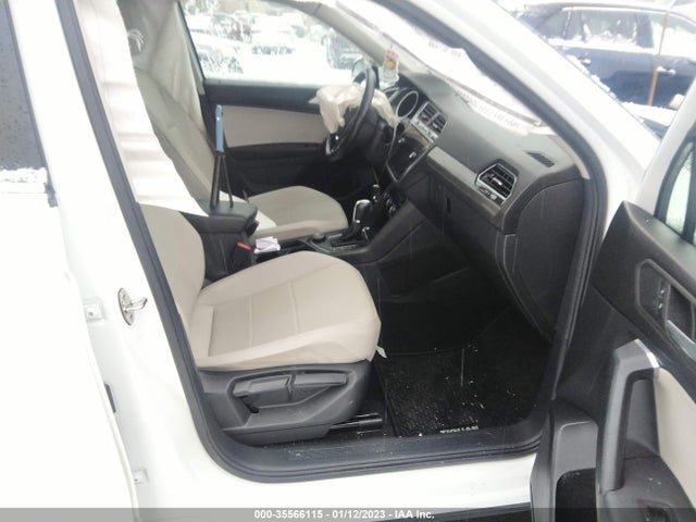 2019 VOLKSWAGEN TIGUAN SE VIN: 3VV2B7AX4KM136978
