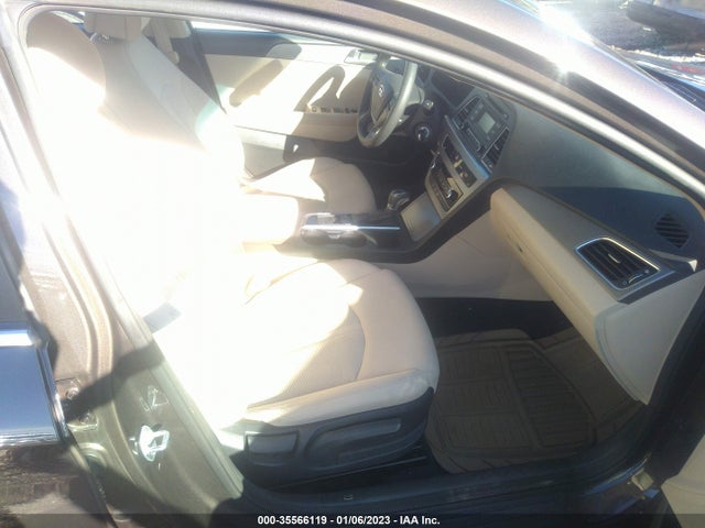 2015 HYUNDAI SONATA 2.4L SE VIN: 5NPE24AF1FH229633