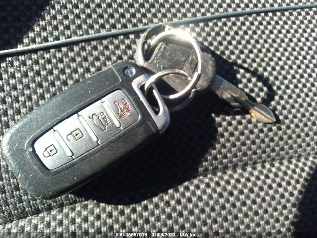 Продажа на аукционе авто 2012 Hyundai Sonata 2.4l Se, vin: 5NPEC4AC5CH373720, номер лота: 35567019