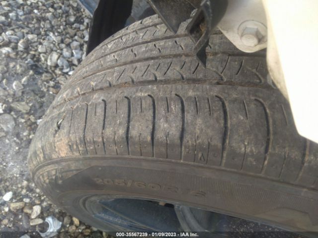 KNDJN2A28E7074704 KIA Soul Base