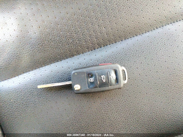 2010 VOLKSWAGEN TIGUAN WOLFSBURG VIN: WVGAV7AX5AW515841