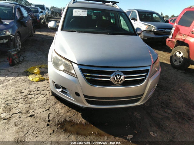2010 VOLKSWAGEN TIGUAN WOLFSBURG VIN: WVGAV7AX5AW515841