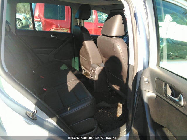 2010 VOLKSWAGEN TIGUAN WOLFSBURG VIN: WVGAV7AX5AW515841
