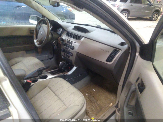 2011 FORD FOCUS SE VIN: 1FAHP3FN0BW172733