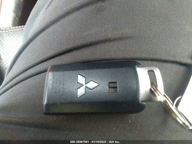 2017 Mitsubishi Outlander, VIN: JA4AP4AW7HZ028308