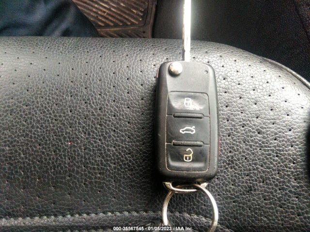 1VWBP7A32DC045576 Volkswagen Passat Se W/sunroof & Nav