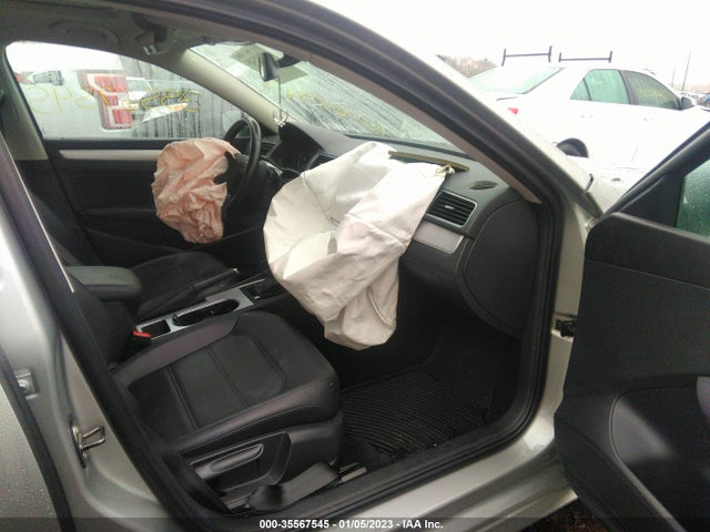 1VWBP7A32DC045576 Volkswagen Passat Se W/sunroof & Nav