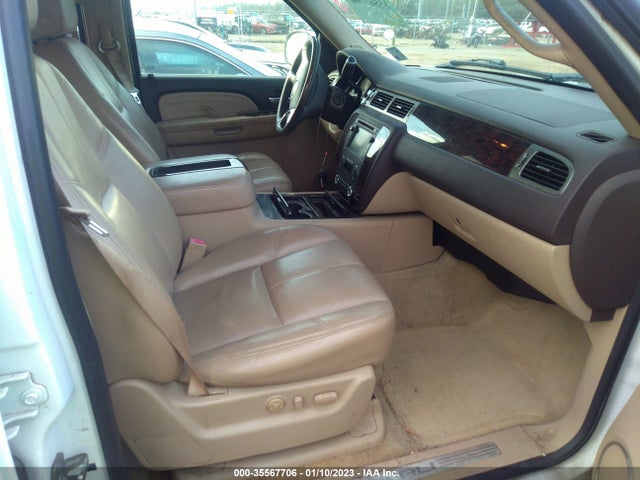 GMC YUKON XL DENALI 2007 1GKFK66817J229767 Image 6